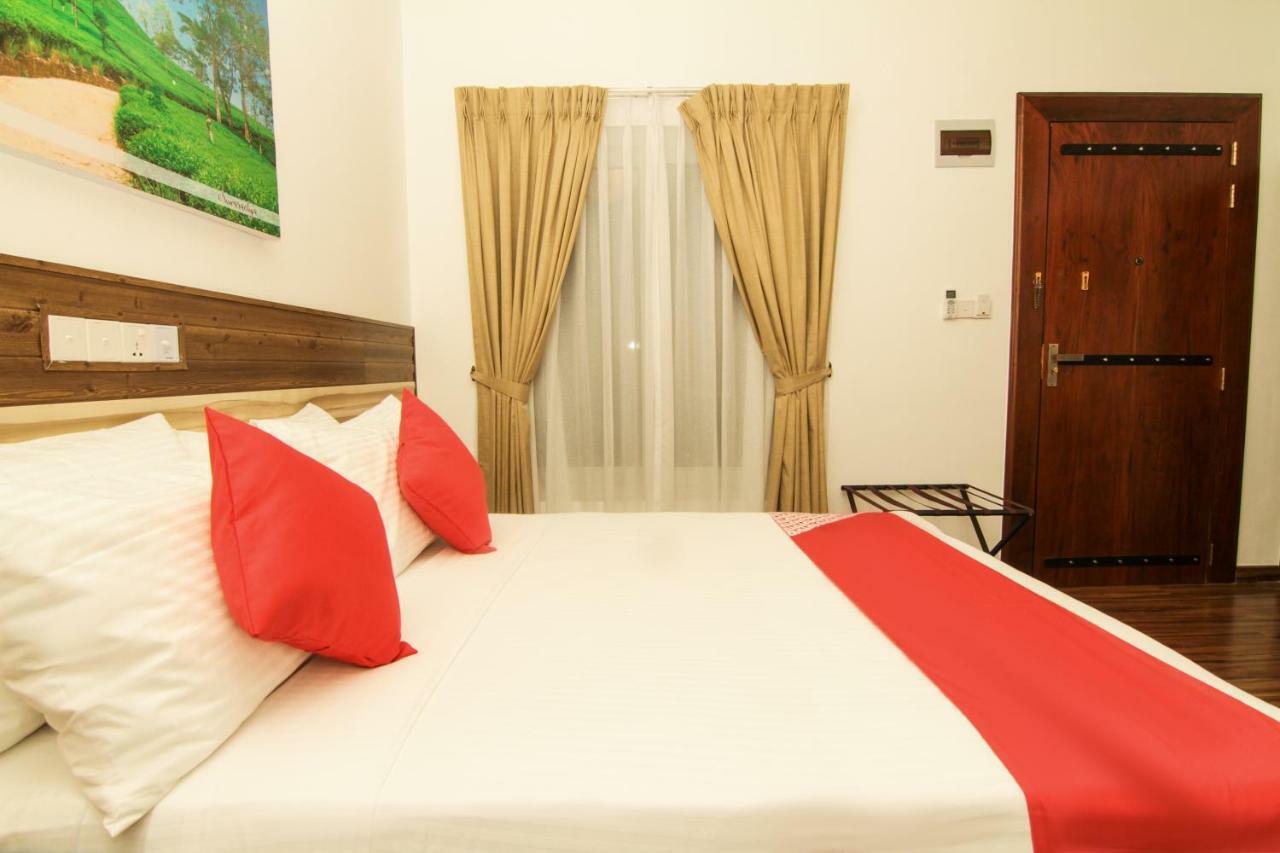 Clove Transit Hotel Kotugoda Luaran gambar