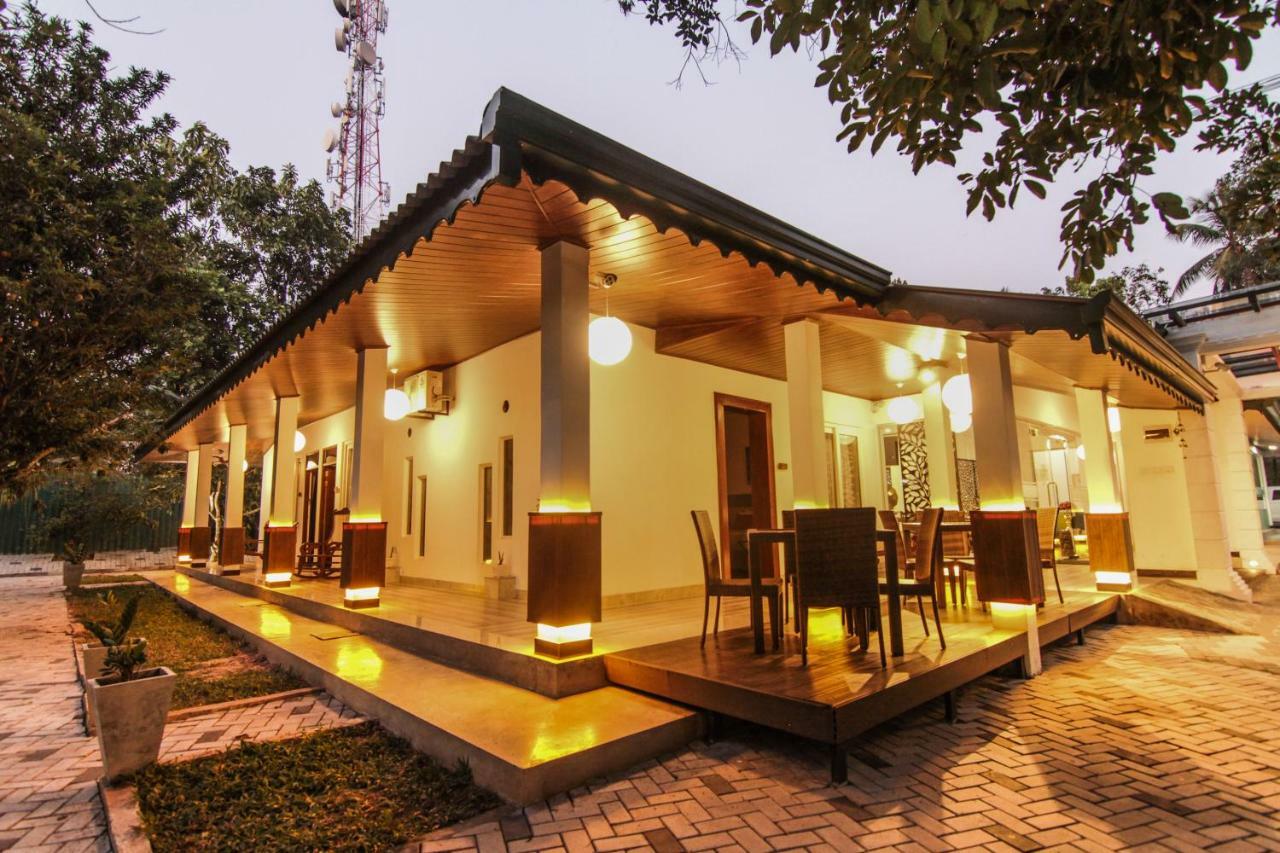 Clove Transit Hotel Kotugoda Luaran gambar