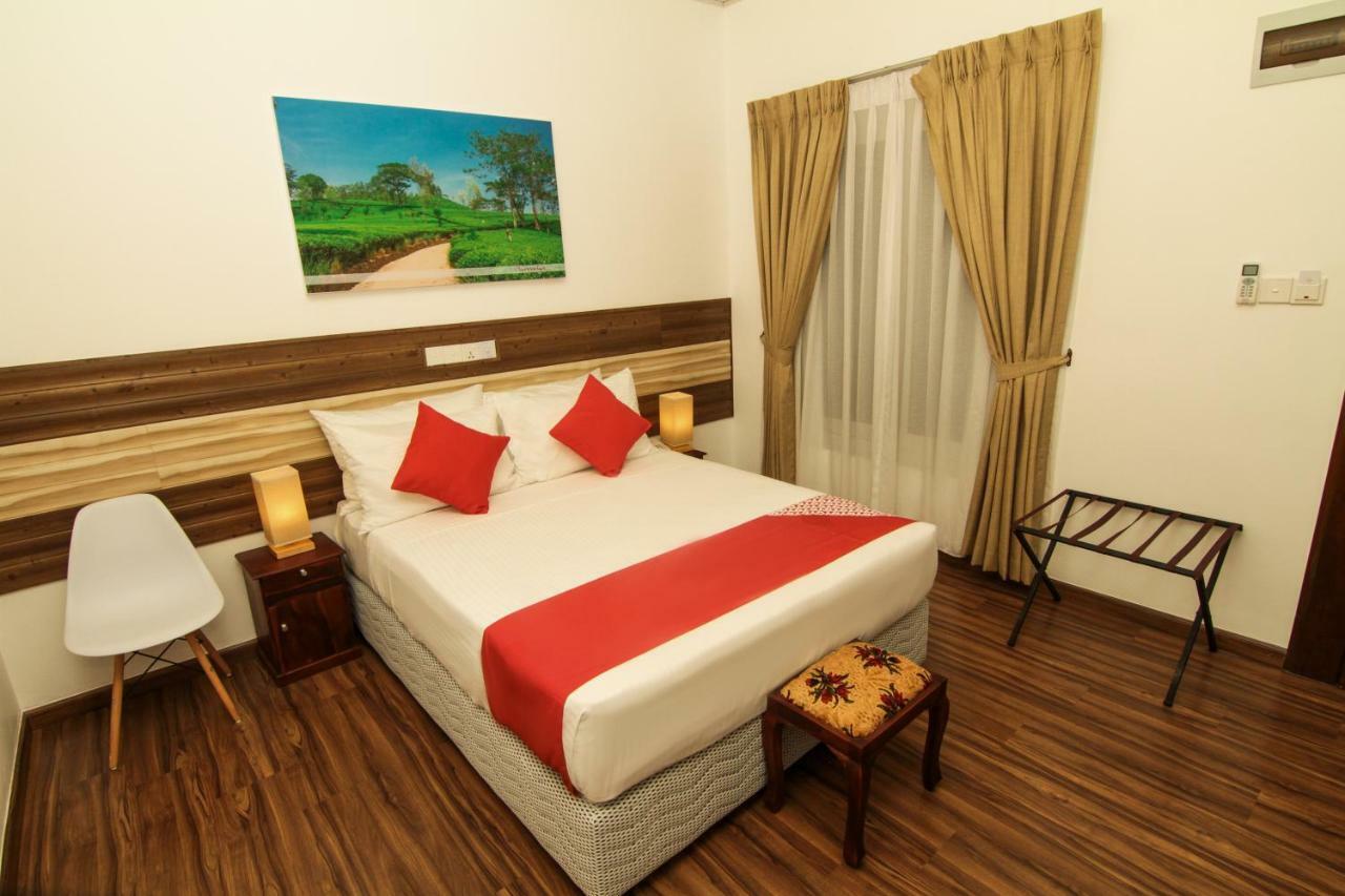 Clove Transit Hotel Kotugoda Luaran gambar