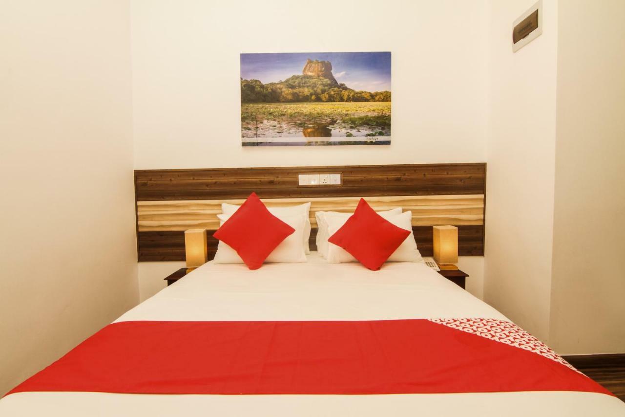 Clove Transit Hotel Kotugoda Luaran gambar