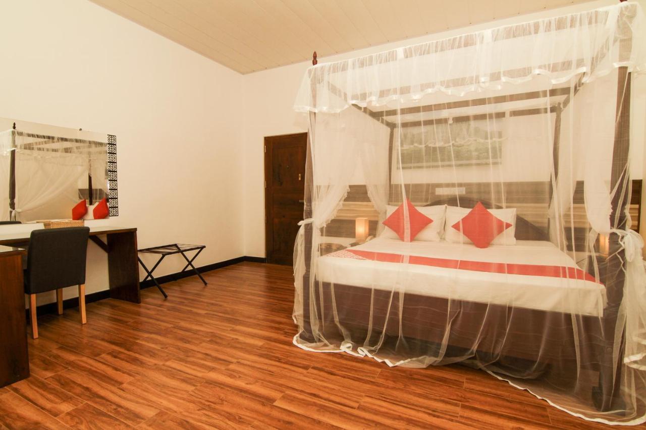 Clove Transit Hotel Kotugoda Luaran gambar