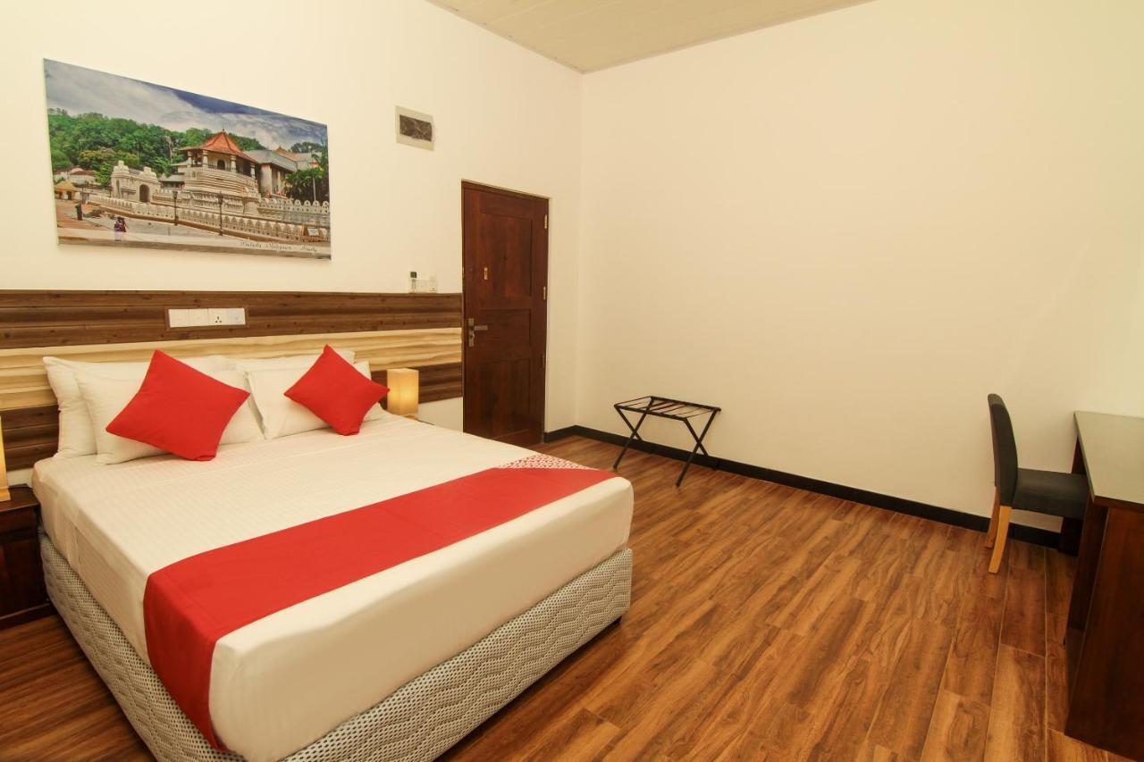 Clove Transit Hotel Kotugoda Luaran gambar
